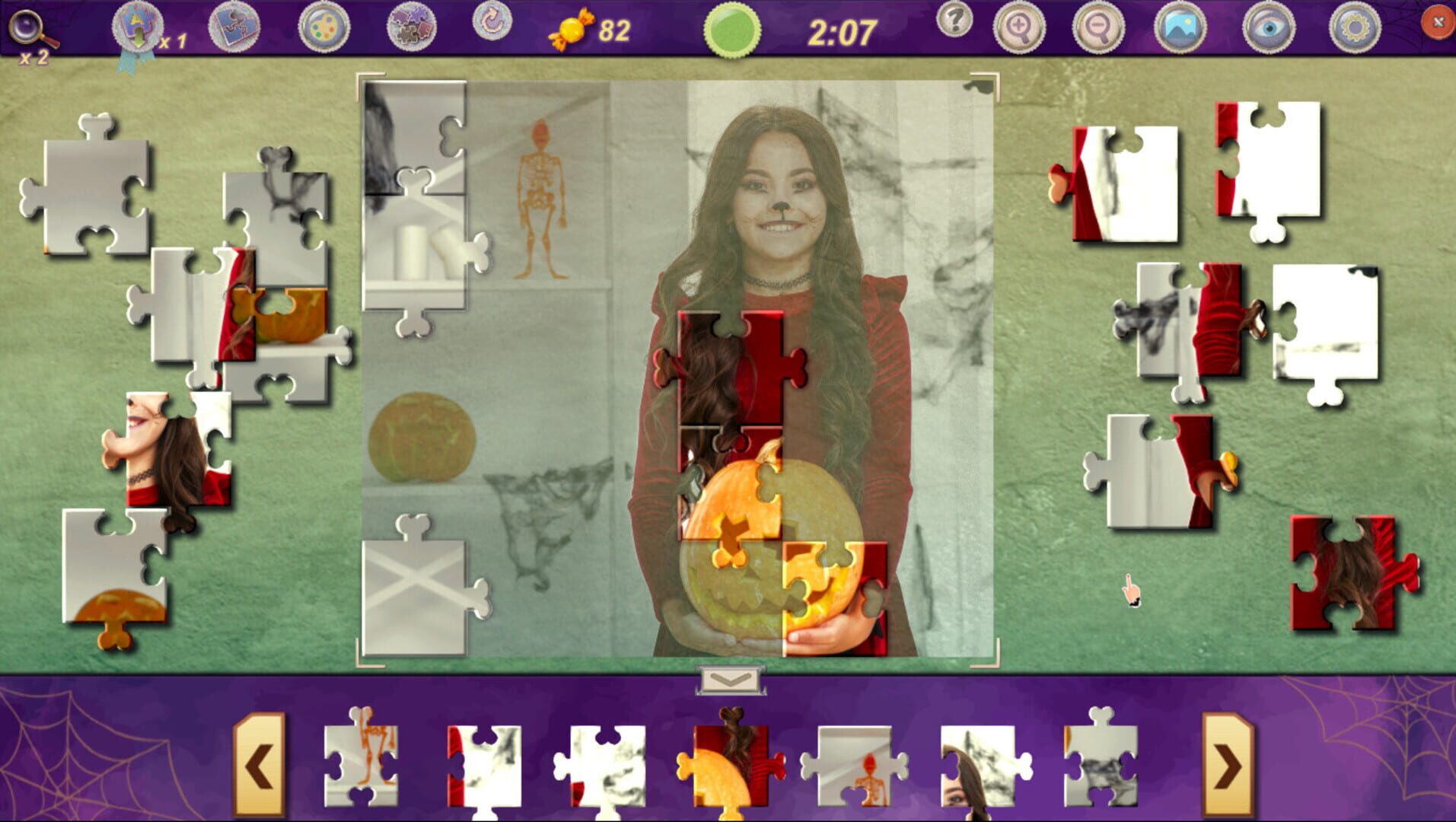 Sweet Holiday Jigsaws: Halloween Night - Screenshot