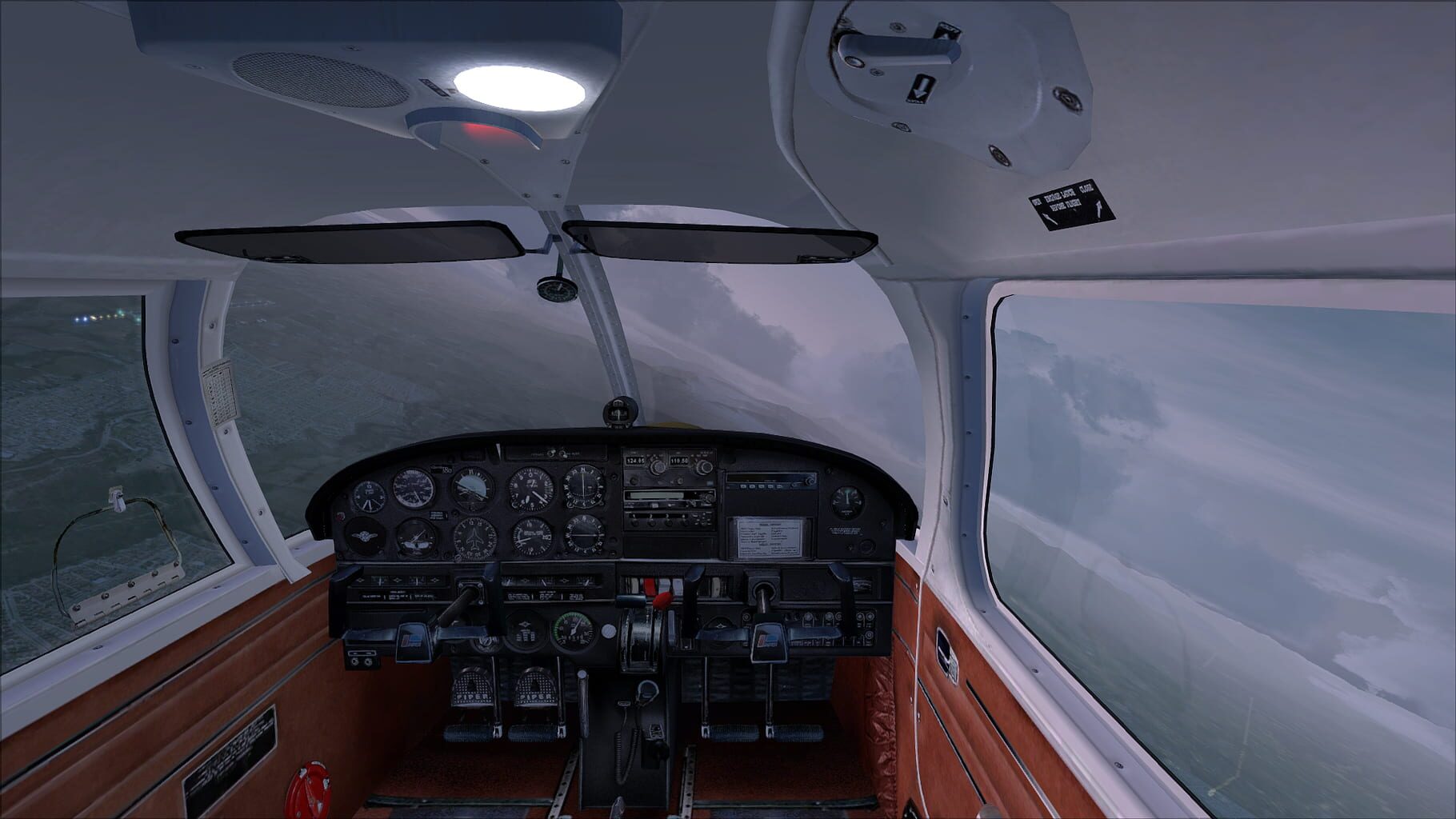 Microsoft Flight Simulator X: Steam Edition - Piper PA28 Cherokee 180F