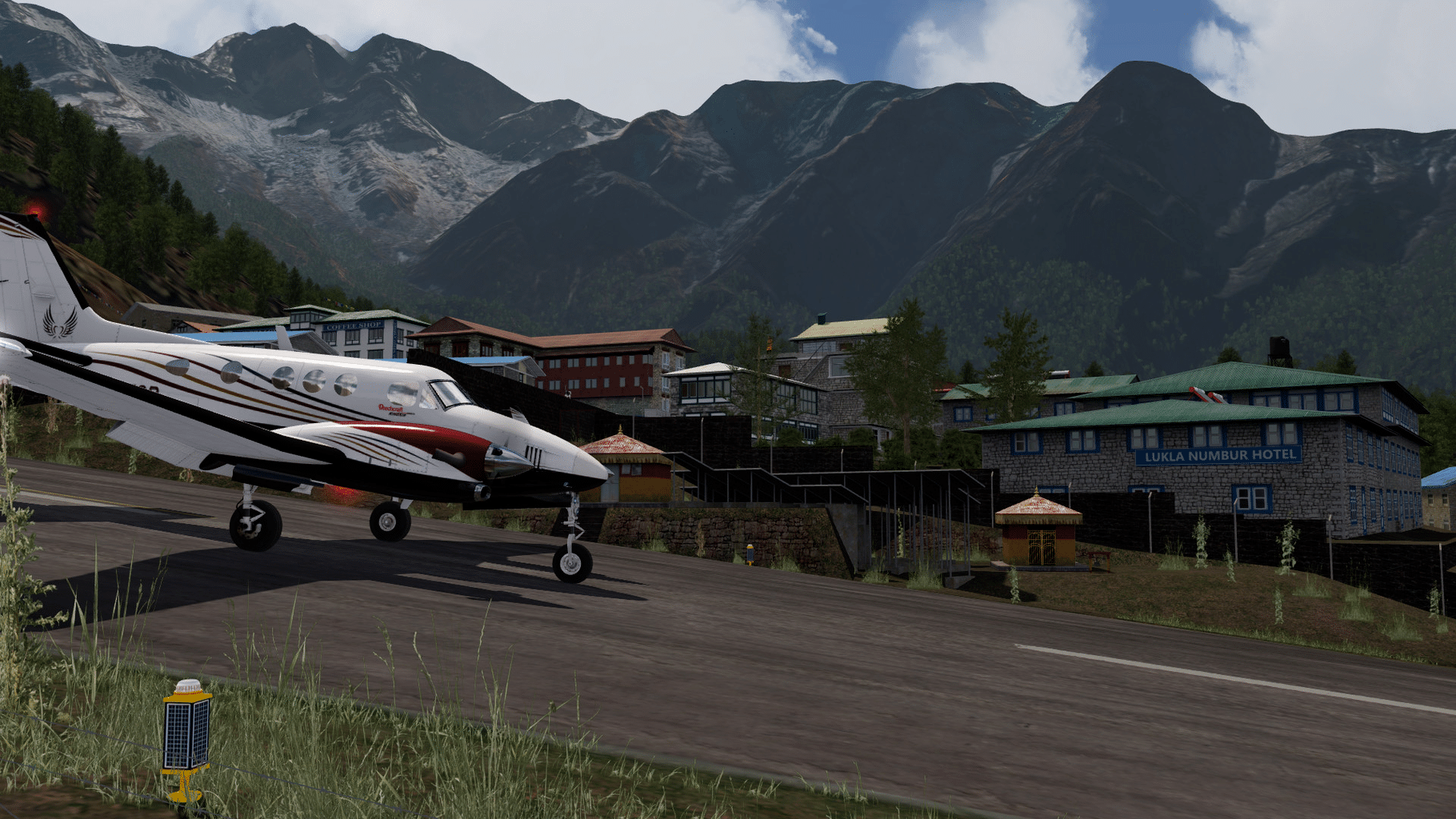 Aerofly FS 2 Flight Simulator: Aerosoft - Lukla Mount Everest screenshot