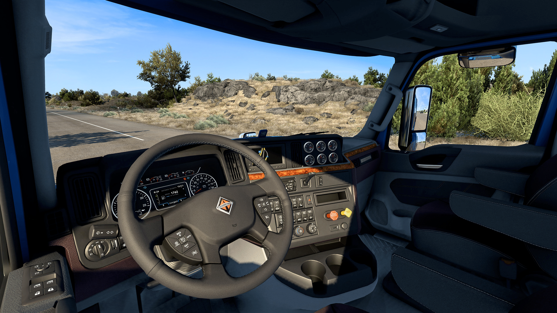 American Truck Simulator: International LT screenshot