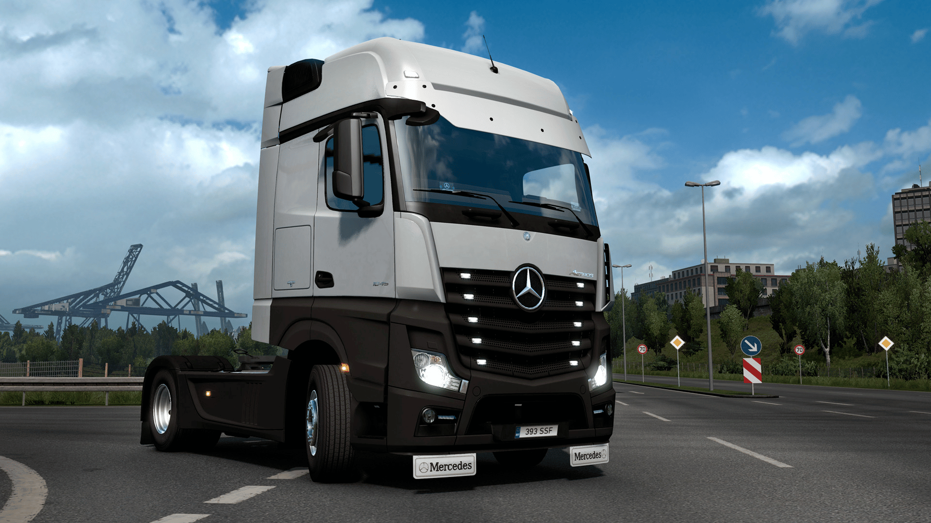 Euro Truck Simulator 2: Actros Tuning Pack screenshot