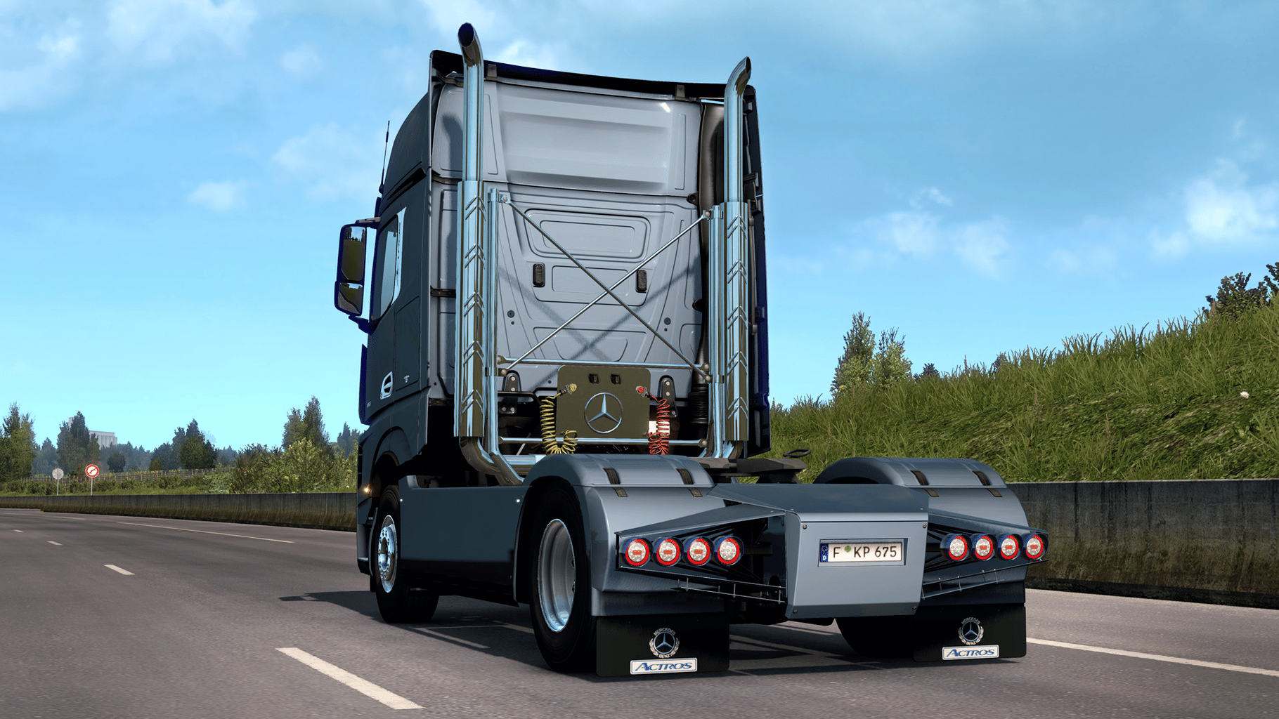 Euro Truck Simulator 2: Actros Tuning Pack screenshot