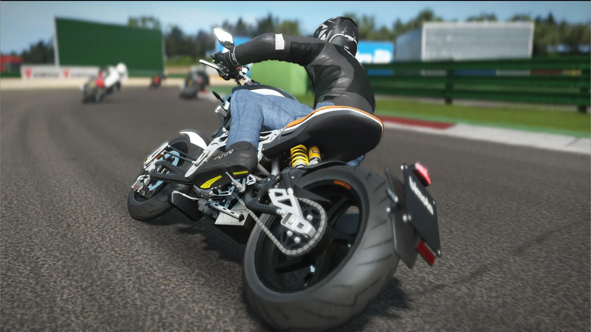 Thumbnail 4