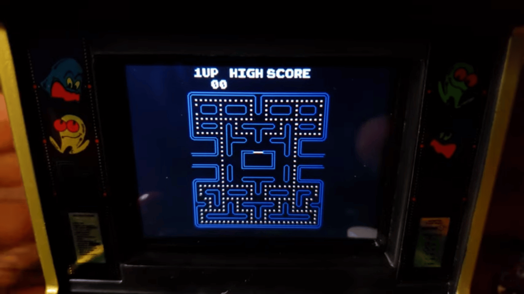 Arcade Classics: Pac-Man screenshot