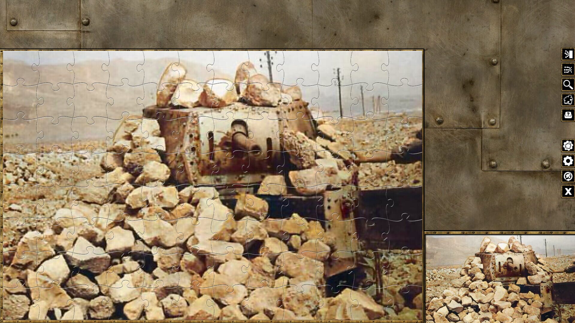 Pixel Puzzles WW2 Jigsaw: Italian Tanks - Screenshot