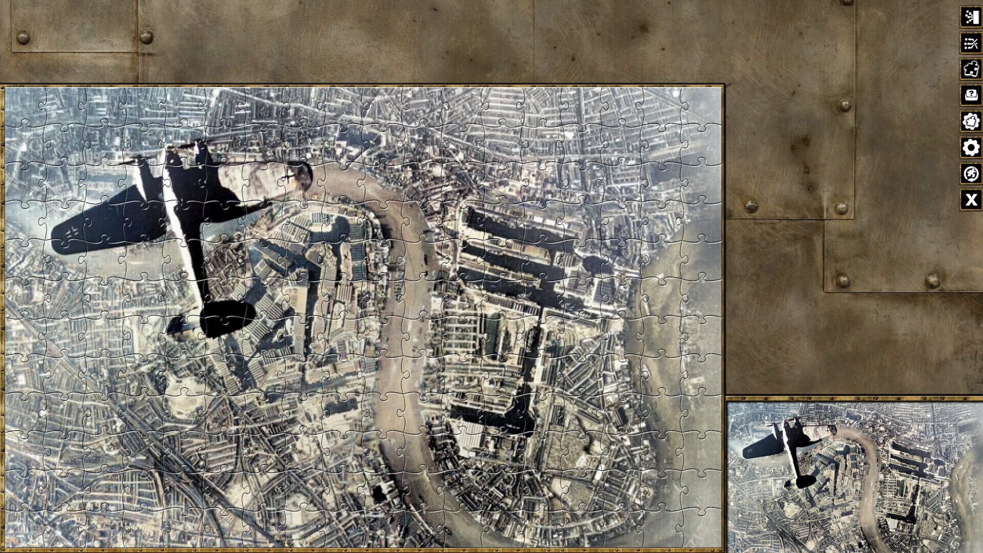 Pixel Puzzles WW2 Jigsaw: Pack - The Blitz - Screenshot