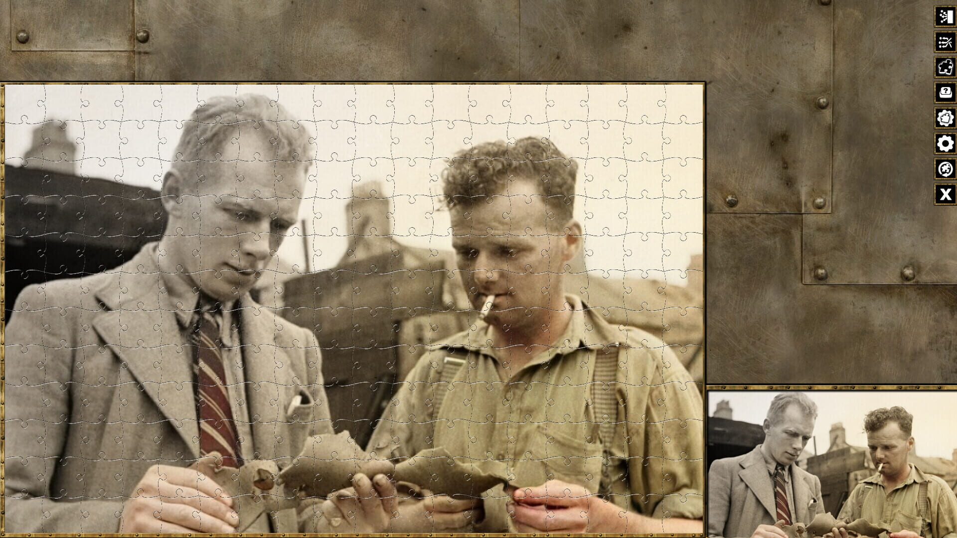 Pixel Puzzles WW2 Jigsaw: Pack - The Blitz - Screenshot