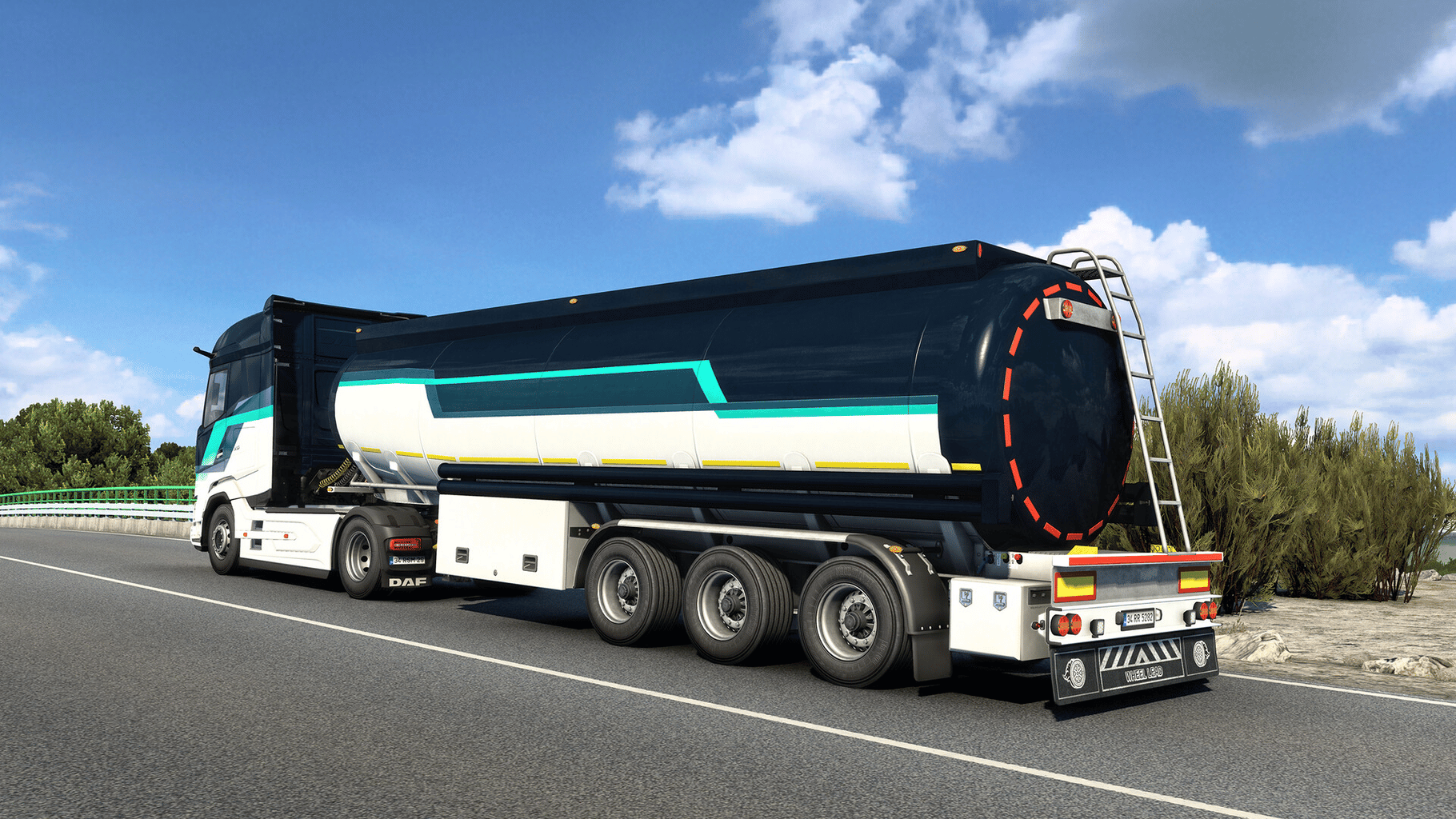 Euro Truck Simulator 2: Modern Lines Paint Jobs Pack screenshot