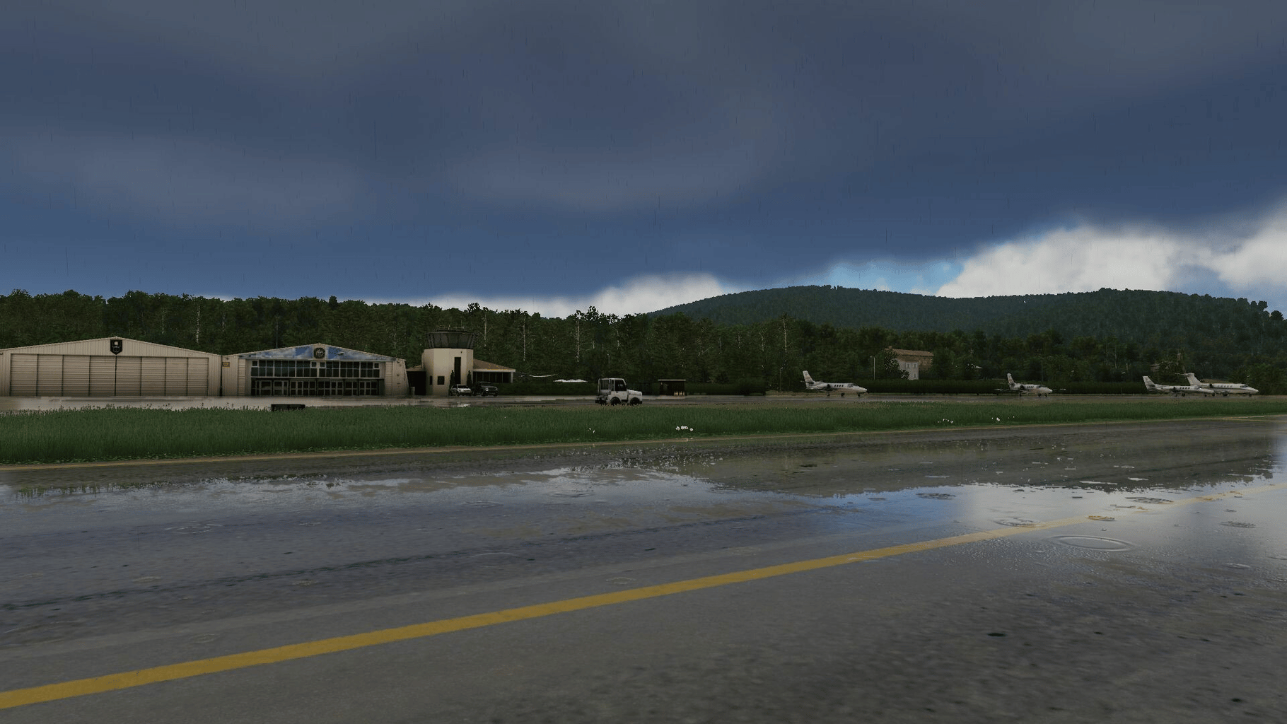 X-Plane 12: Aerosoft - St. Tropez screenshot