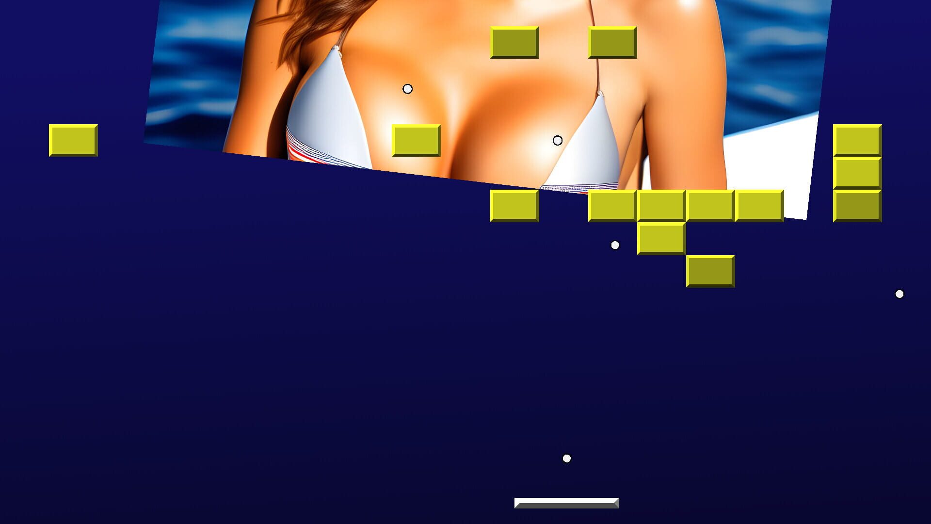 Bikini Brickout - Screenshot