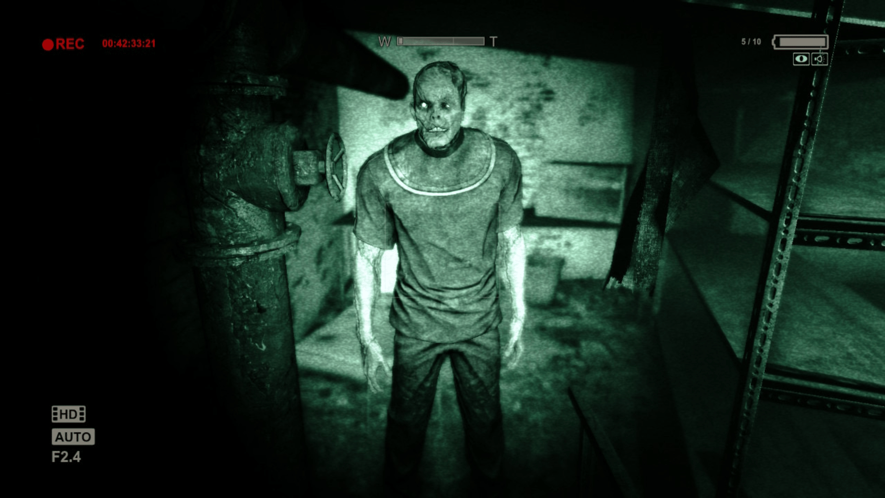 Outlast: Bundle of Terror screenshot