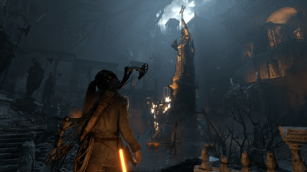 لقطة لعب من Rise of the Tomb Raider تظهر لارا أثناء الاستكشاف