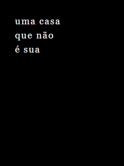 Uma Casa Que Não é Sua cover