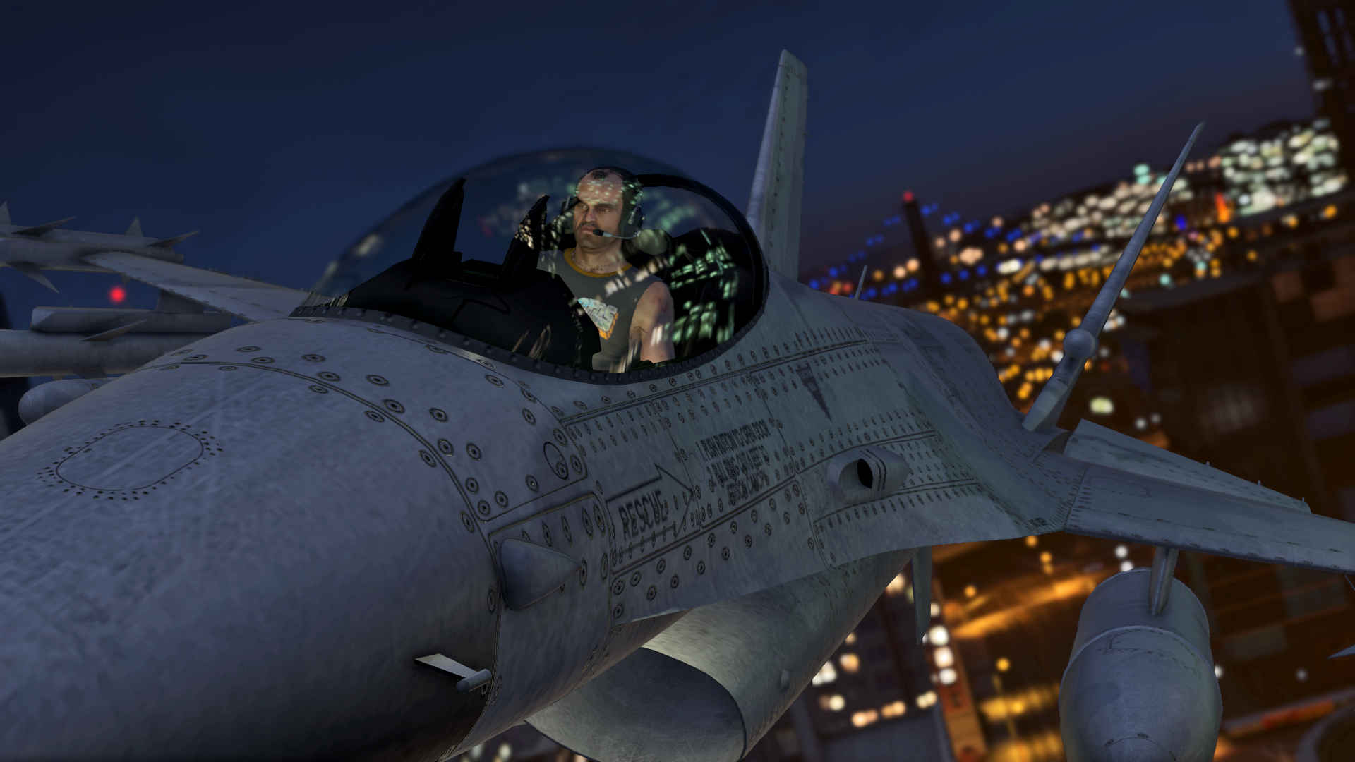 Grand Theft Auto V: Premium Online Edition & Whale Shark Card Bundle - Screenshot 1