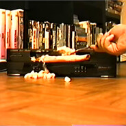 FeedYourVCR 标志