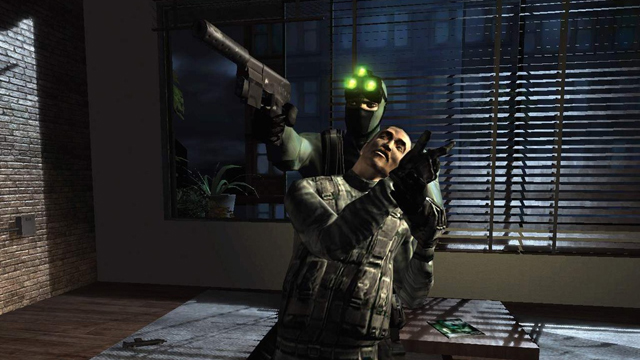 Splinter Cell Chaos Theory in 2021 still looks really good - great shadows,  textures, glosses. But what's really shocking is that this game was  developed on computers like this, on CRT monitors.