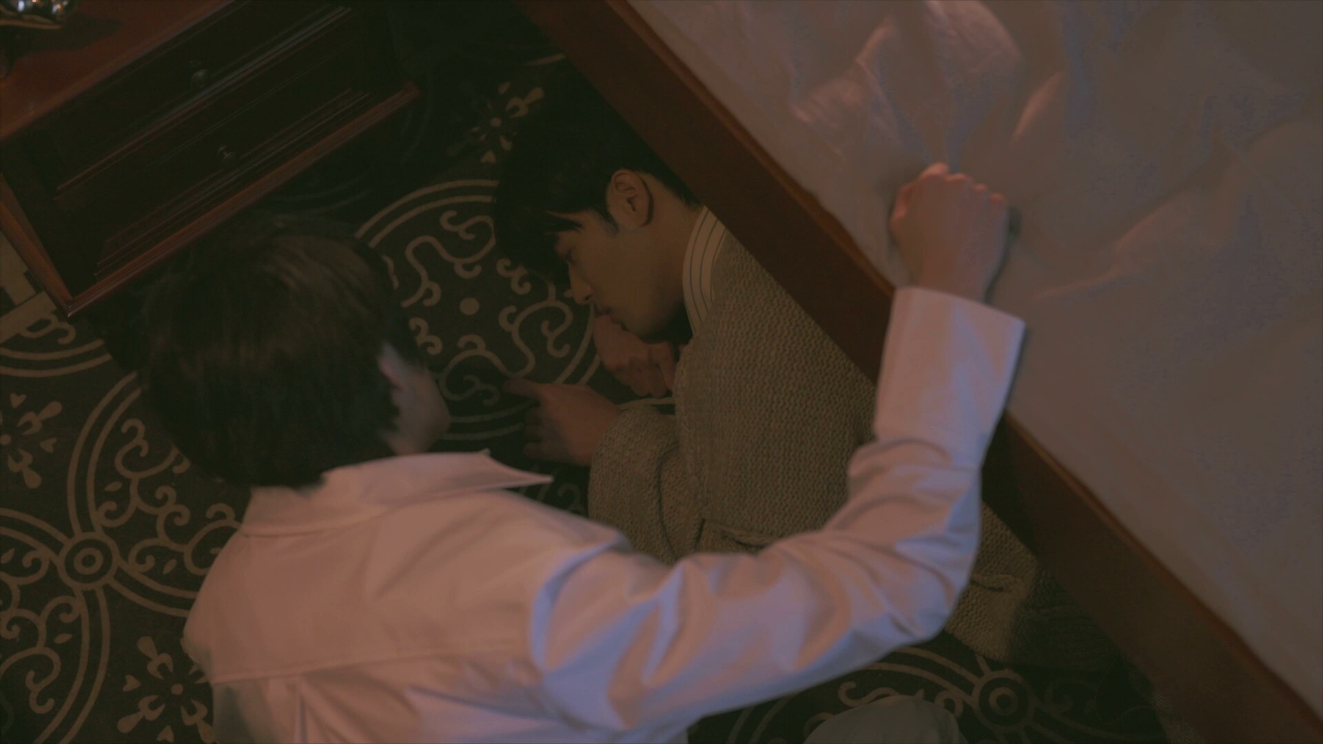 Tree's Love Crossing Above - Screenshot 5