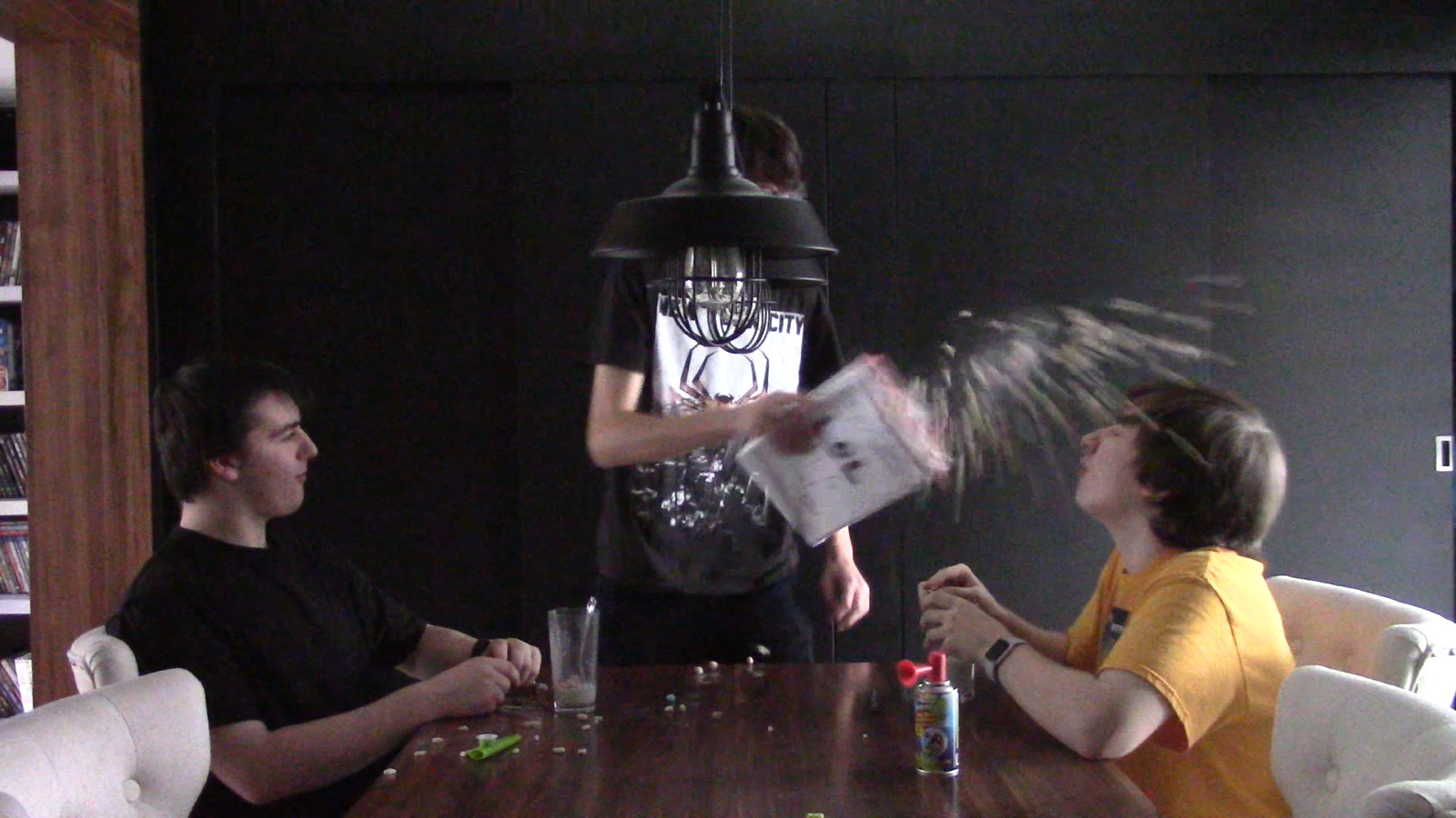 Aidsmoji: The Forbidden Fruit - Screenshot 7