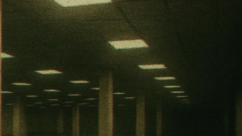Кадър от Down Forward