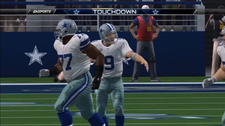 สกรีนช็อตจาก Madden NFL 17 (รูปที่ 2)