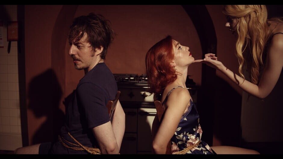 Dark Nights with Poe and Munro Screenshot