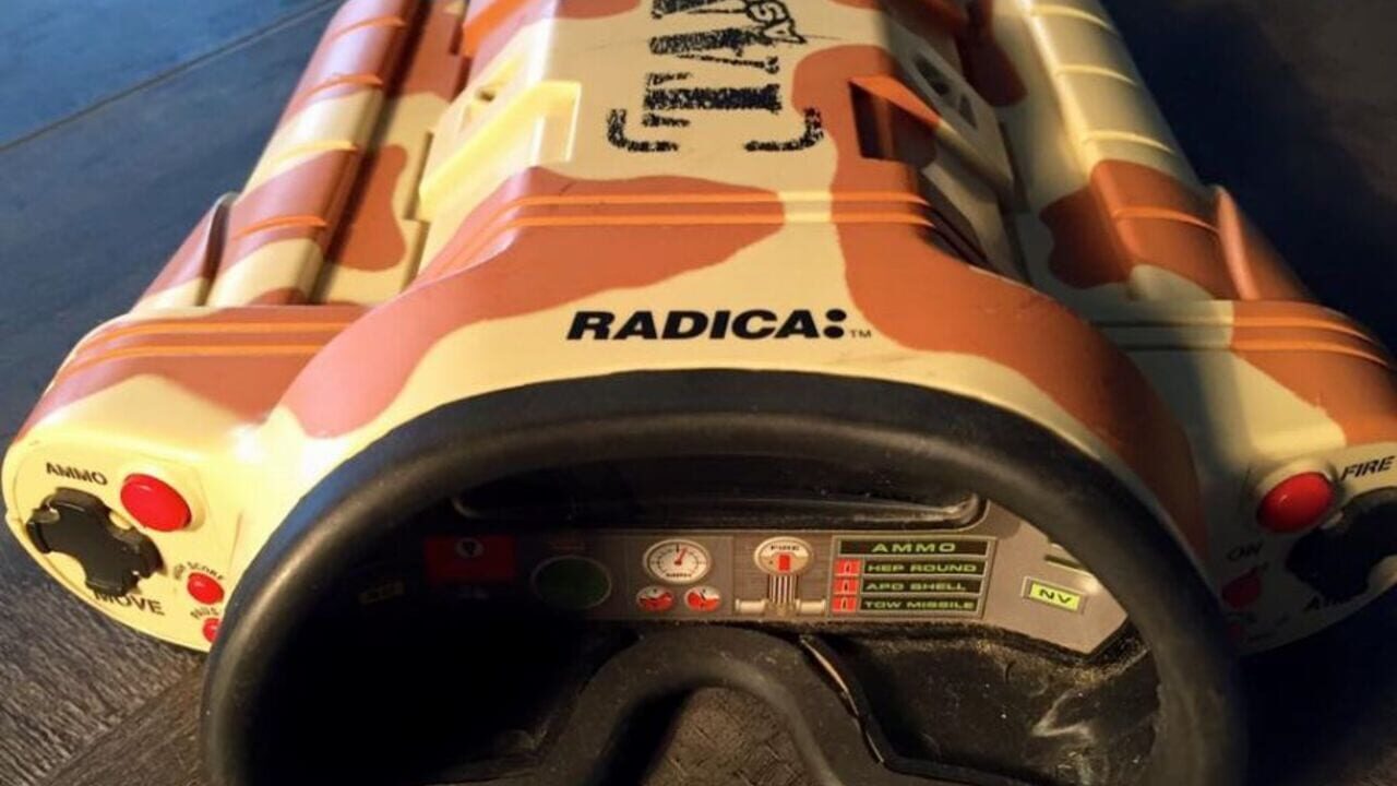 Tank Combat Radica — Screenshot 2