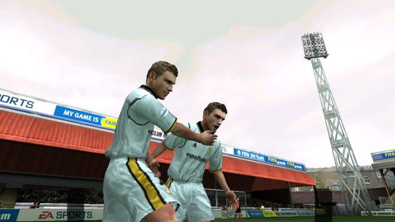 FIFA Soccer 2004 Image