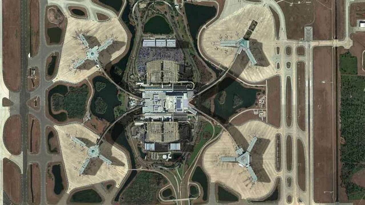 Tower!2011:SE - Orlando KMCO Airport Image