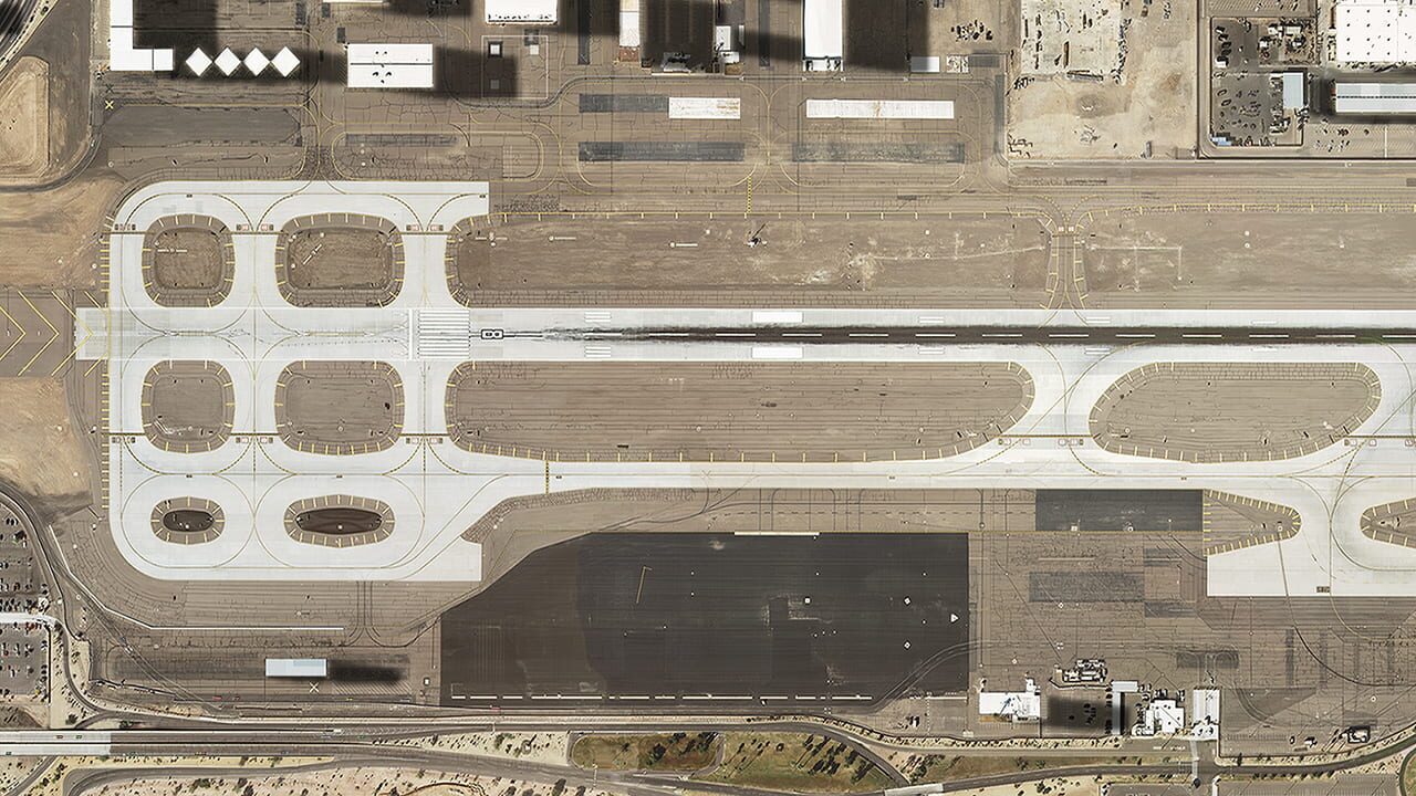 Tower!2011:SE - Phoenix KPHX Airport Image