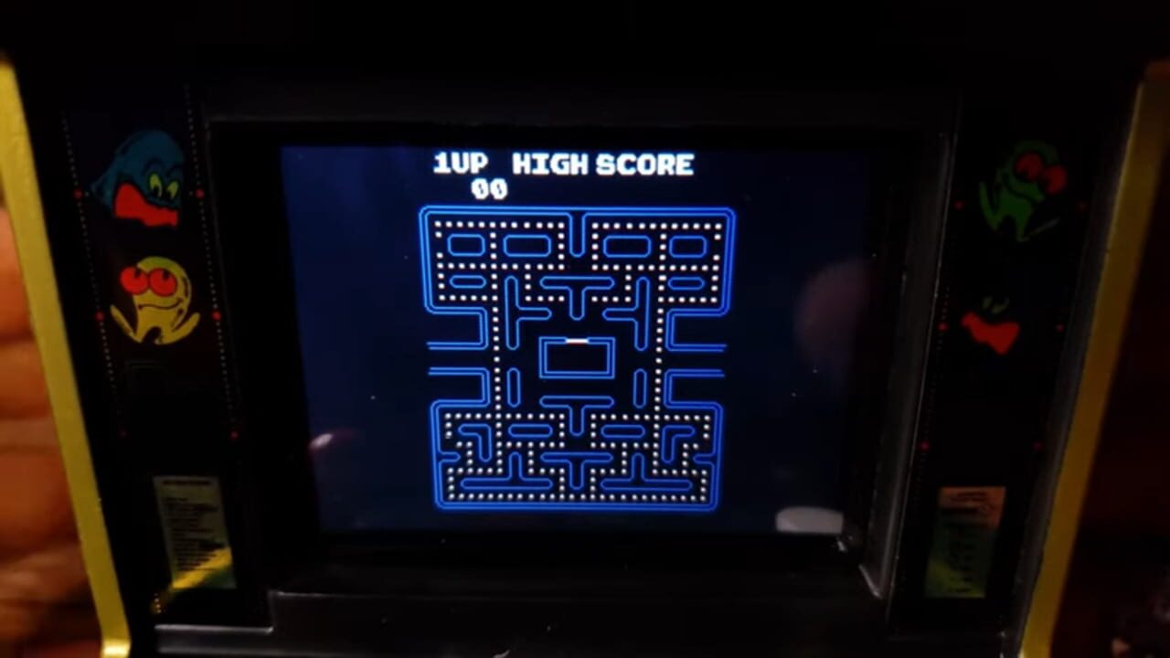 Arcade Classics: Pac-Man — Screenshot 2
