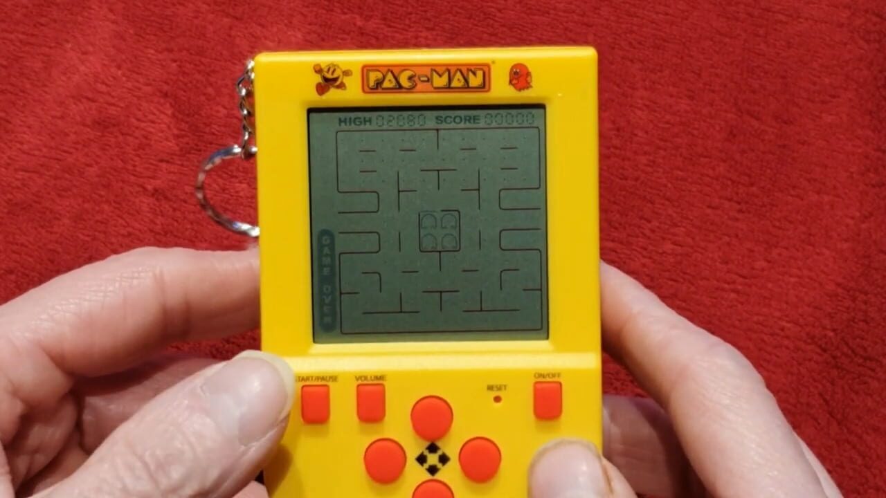 Pac-Man Game Keyring Image