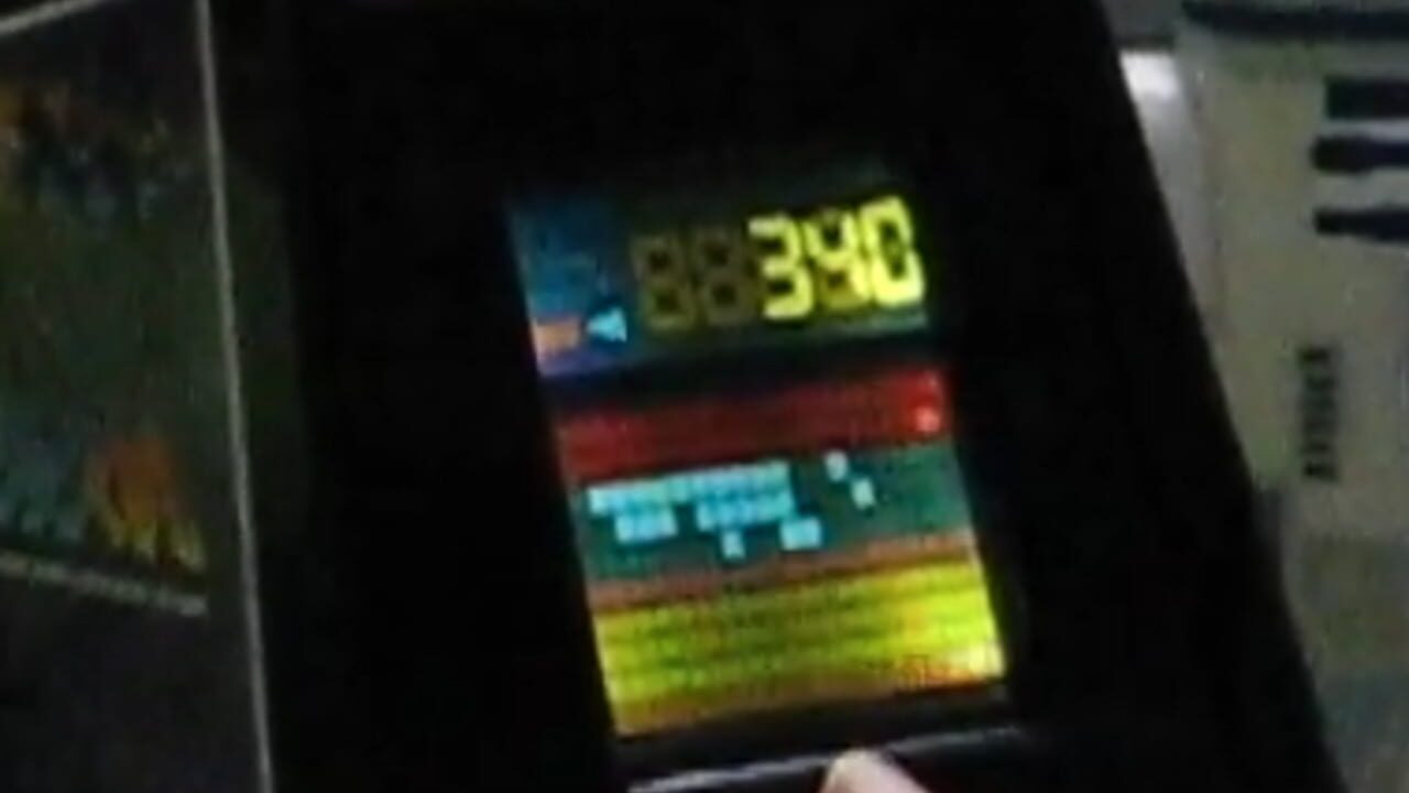 Arcade Game Piggy Bank: Atari Breakout — Screenshot 2