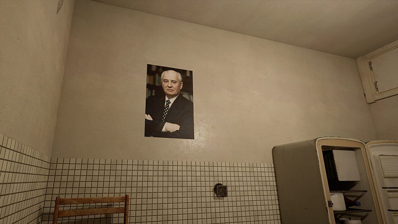 Russian Train Trip 3: Gorbachev's Posters In The Apartment — Screenshot 2