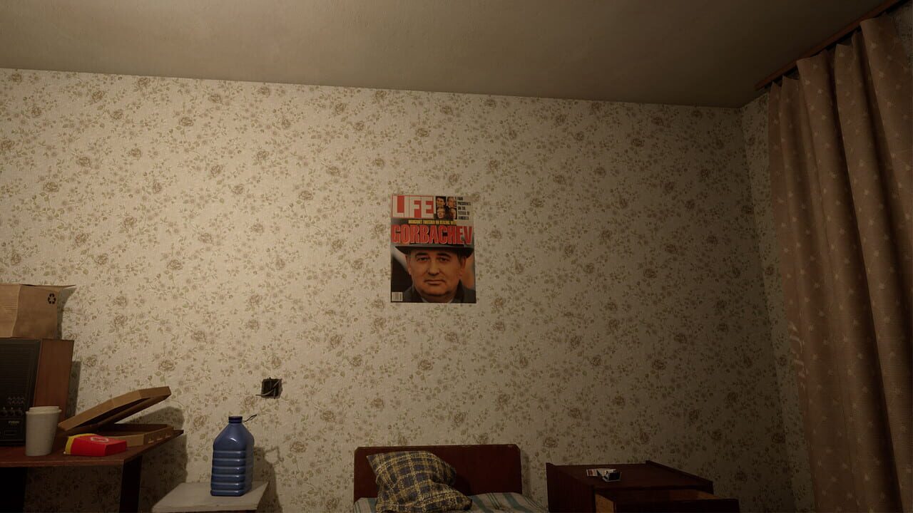 Russian Train Trip 3: Gorbachev's Posters In The Apartment — Screenshot 3