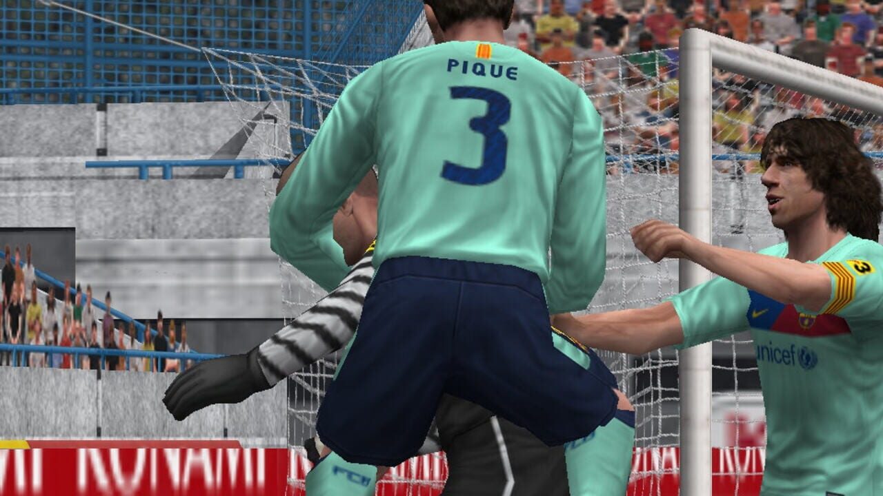 Pro Evolution Soccer 2011 — Screenshot 2