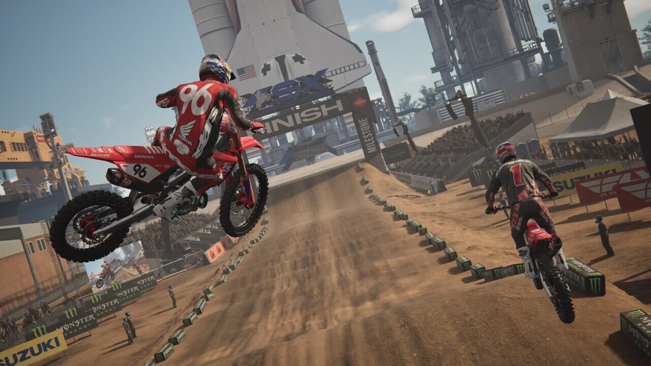 Monster Energy Supercross 25 x Monster Jam Showdown: Dirt Master Edition — Screenshot 5