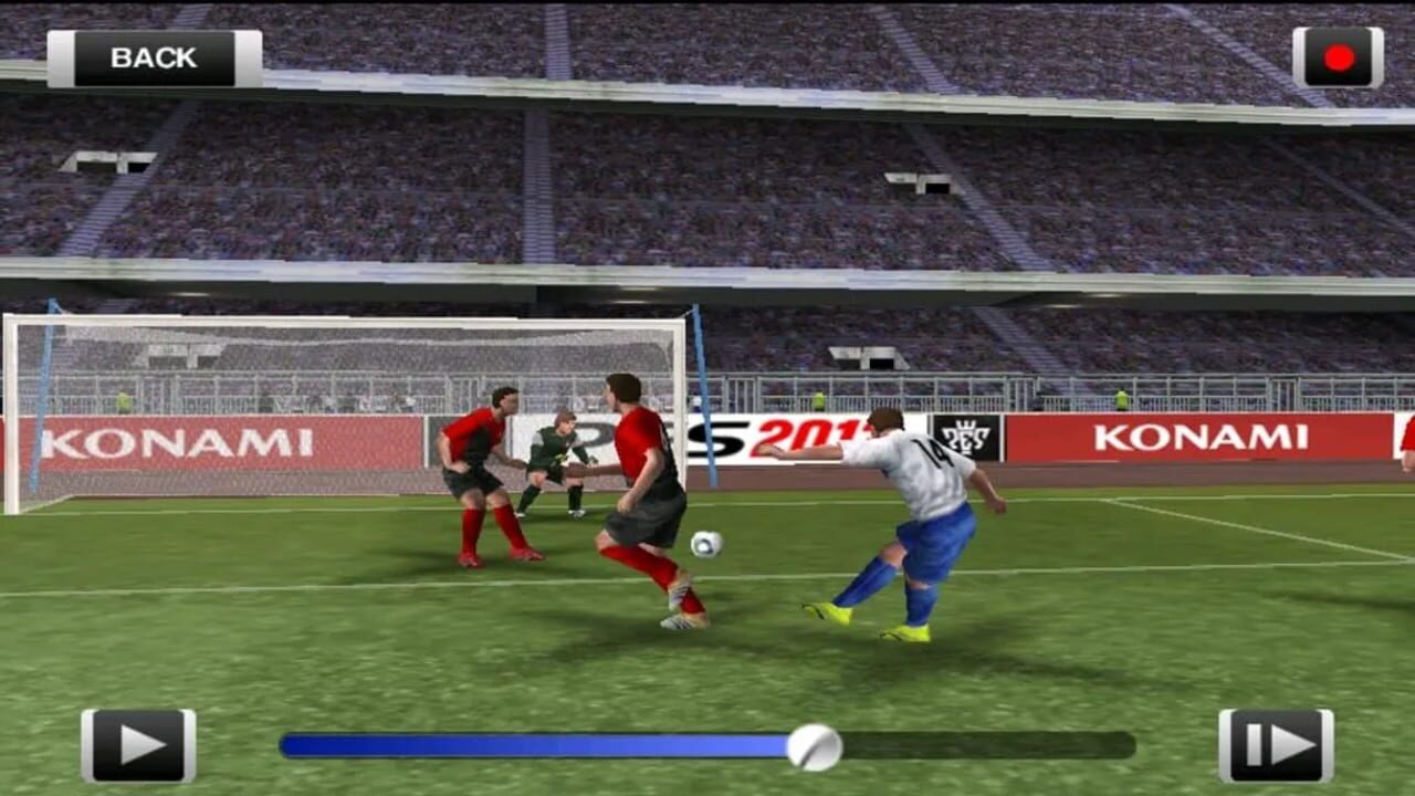 Pro Evolution Soccer 2012 — Screenshot 2