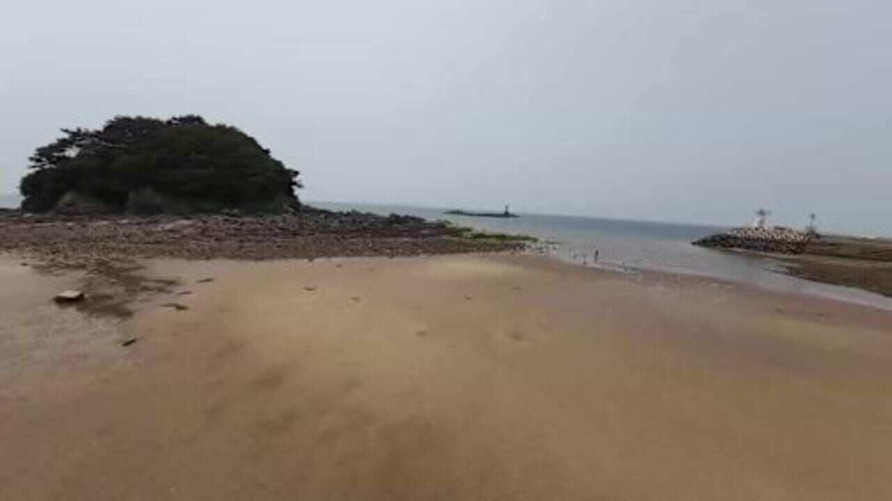 Korean Drone Flying Tour Daechon Beach — Screenshot 1