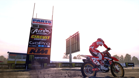 MXGP: The Official Motocross Videogame Compact Screenshot