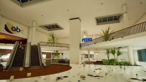 Black Friday Janitor: Clean the Whole Mall screenshot 1