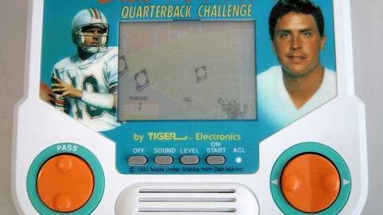 Dan Marino's Quarterback Challenge Screenshot