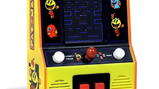 Arcade Classics: Pac-Man Screenshot